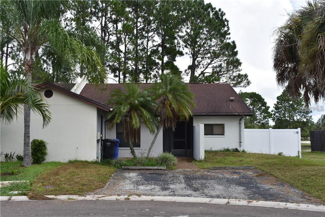 Photo of 11301 DAREWOOD PLACE TAMPA FL 33624