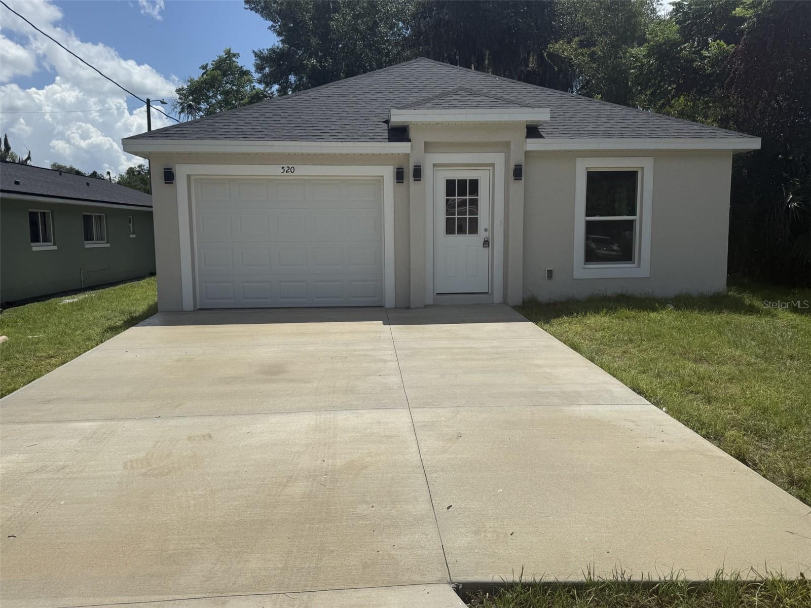 Photo of 520 W BERESFORD AVENUE DELAND FL 32720