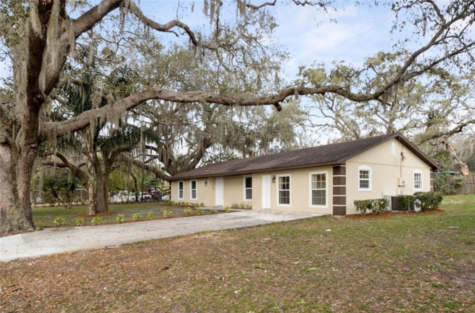 Photo of 210 PEARL STREET MASCOTTE FL 34753