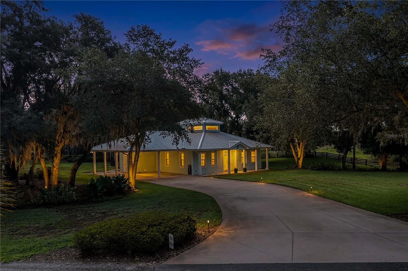 Photo of 2424 BURNS AVENUE LAKE WALES FL 33898