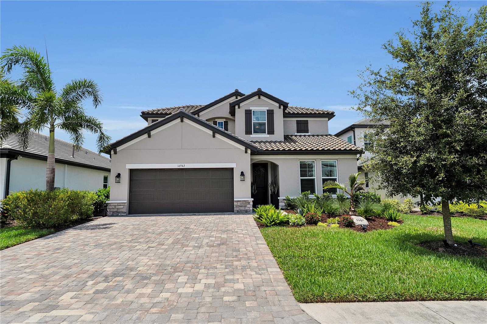 Photo of 16942 SAVORY MIST CIRCLE BRADENTON FL 34211