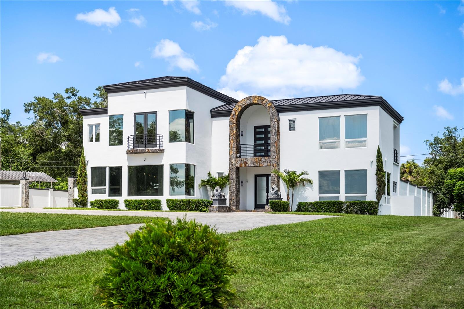 Photo of 736 LAKE WINNEMISSETT DRIVE DELAND FL 32724