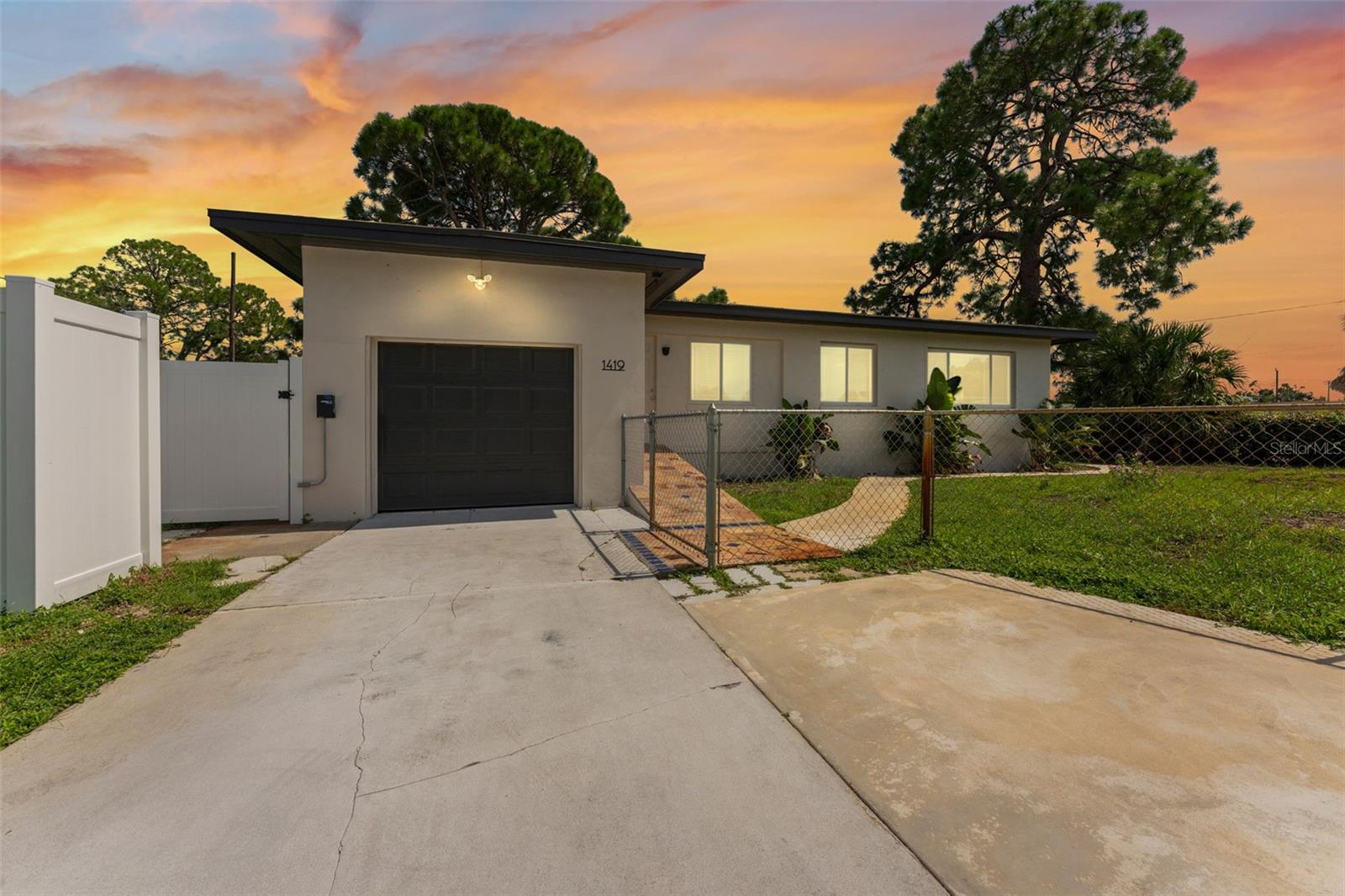 Photo of 1419 TYRONE BOULEVARD ST PETERSBURG FL 33710