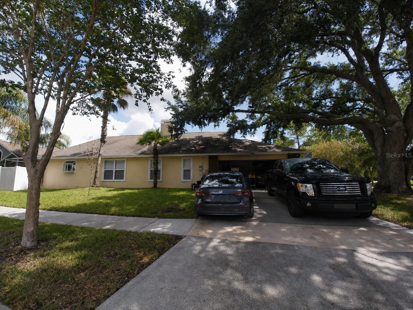 Photo of 17502 WOODTHRUSH PLACE TAMPA FL 33647