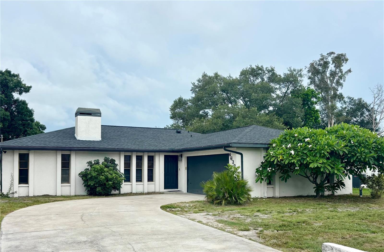 Photo of 4633 BROOKSDALE DRIVE SARASOTA FL 34232