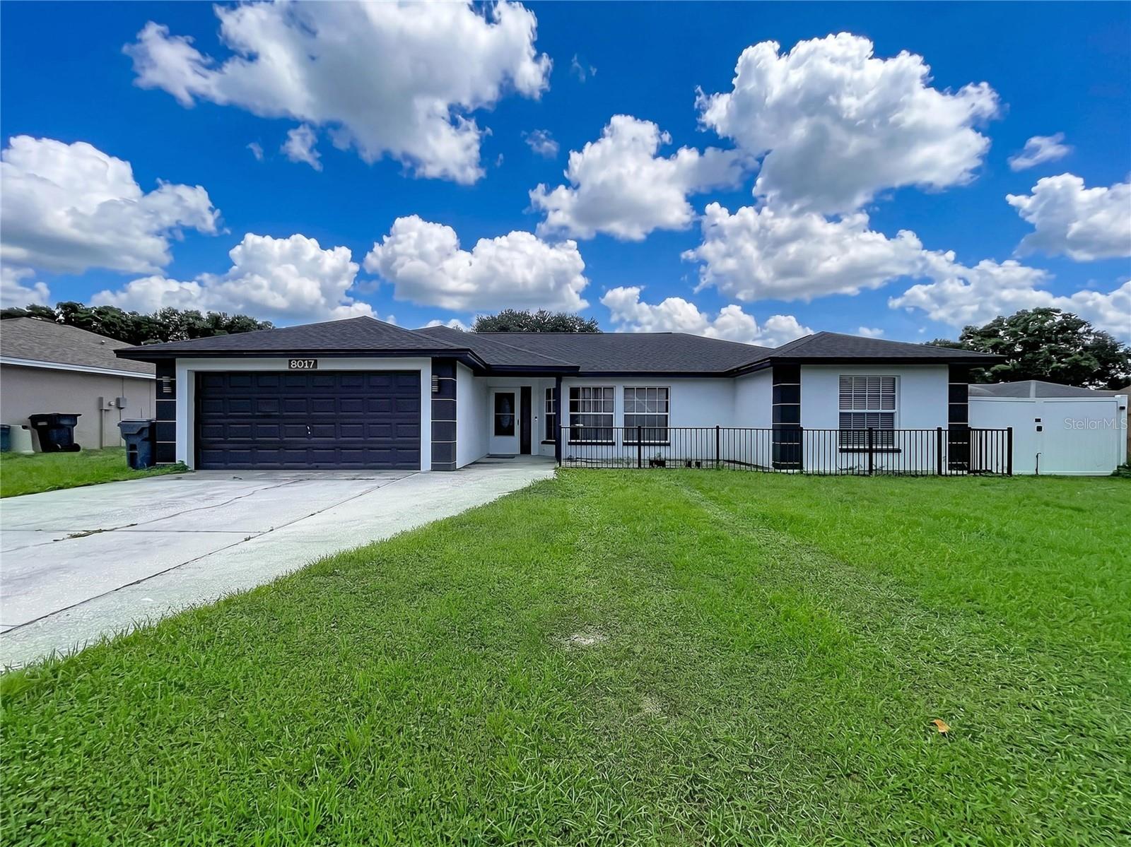 Photo of 8017 GLENRIDGE LANE LAKELAND FL 33809