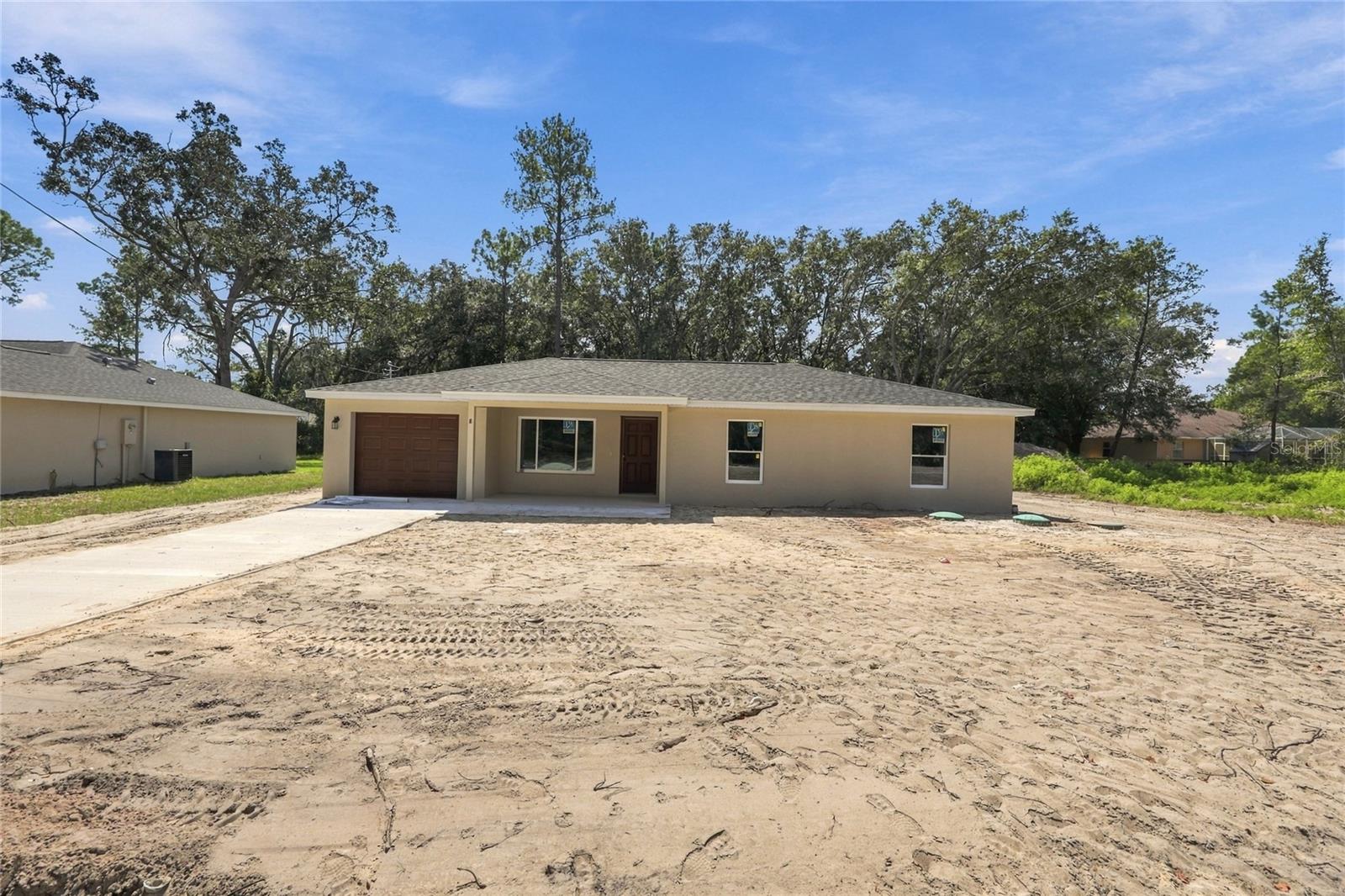 Photo of 8 SEQUOIA DRIVE COURSE OCKLAWAHA FL 32179