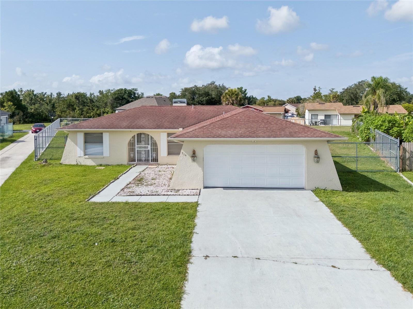 Photo of 714 TOURNAMENT LANE KISSIMMEE FL 34759