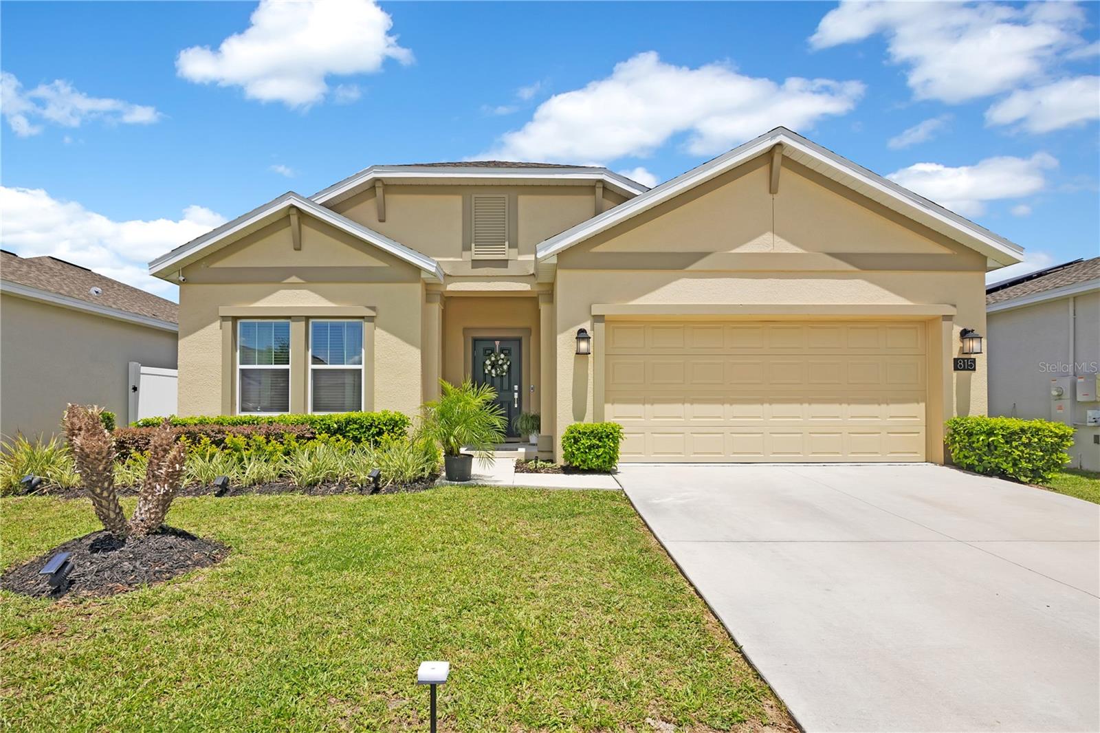 Photo of 815 KAPI DRIVE GROVELAND FL 34736
