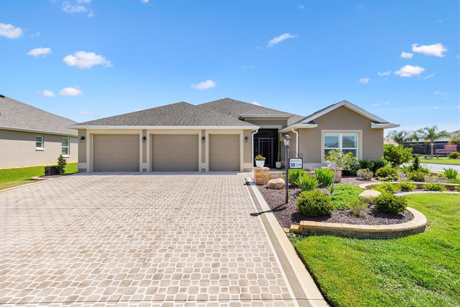 Photo of 728 CONGAREE LOOP THE VILLAGES FL 32163