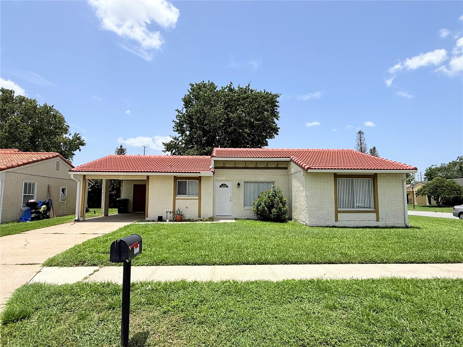 Photo of 10122 MASON DIXON CIRCLE ORLANDO FL 32821