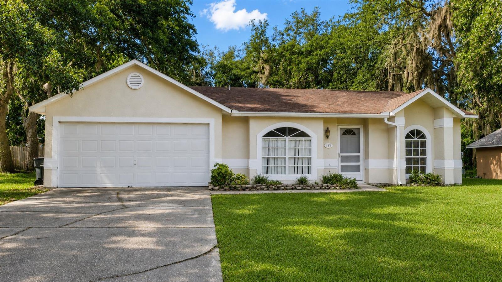 Photo of 127 TITAN DRIVE DAVENPORT FL 33837