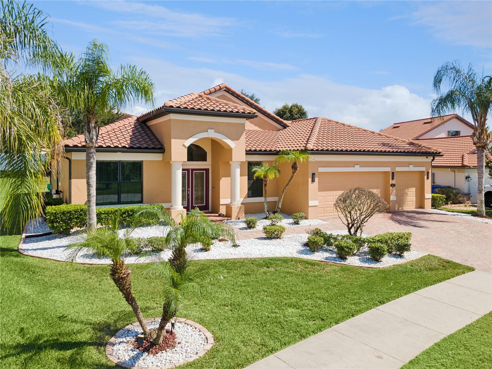 Photo of 3943 SUNSET LAKE DRIVE LAKELAND FL 33810