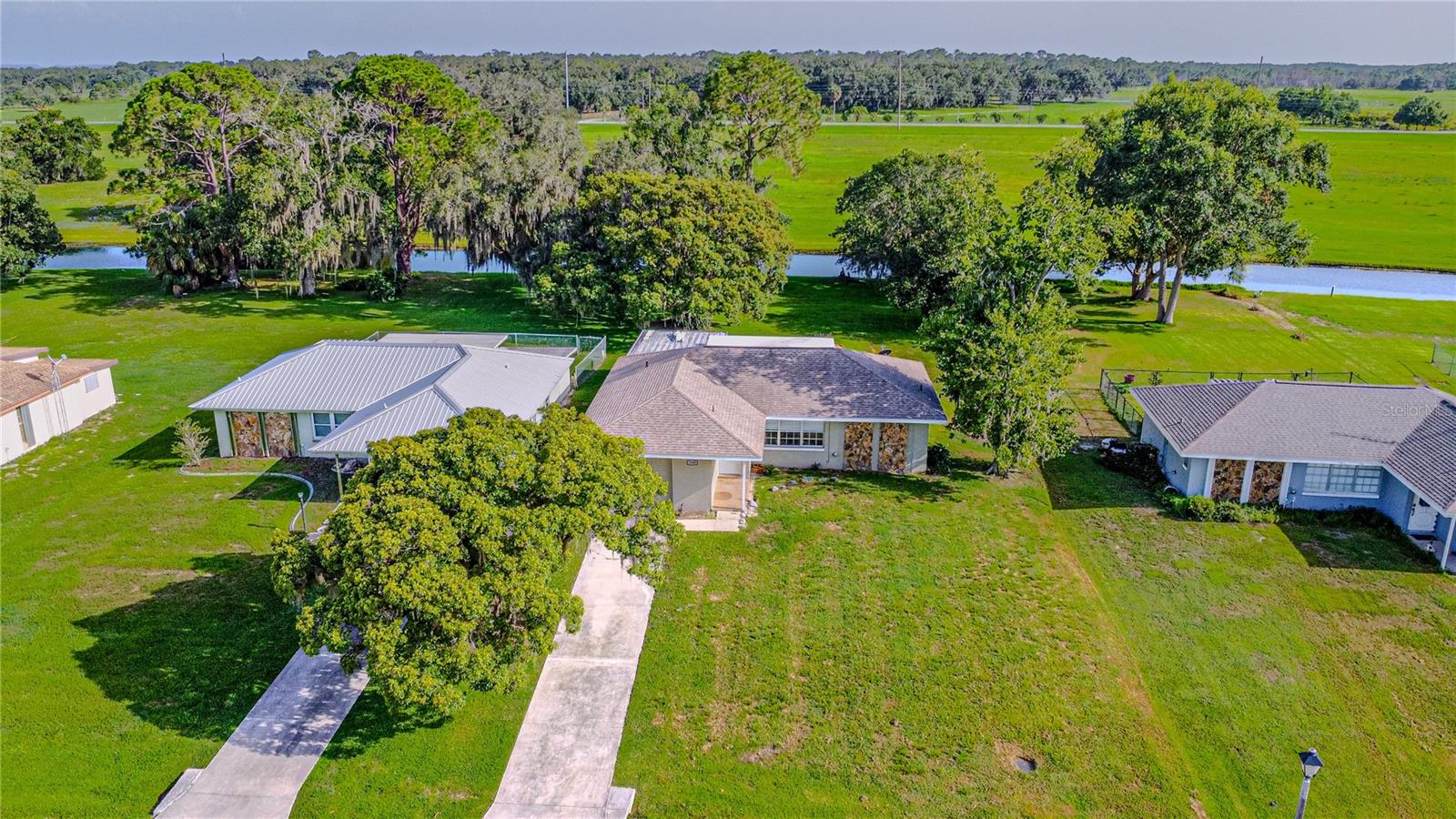 Photo of 7208 HONEYSUCKLE DRIVE SEBRING FL 33876