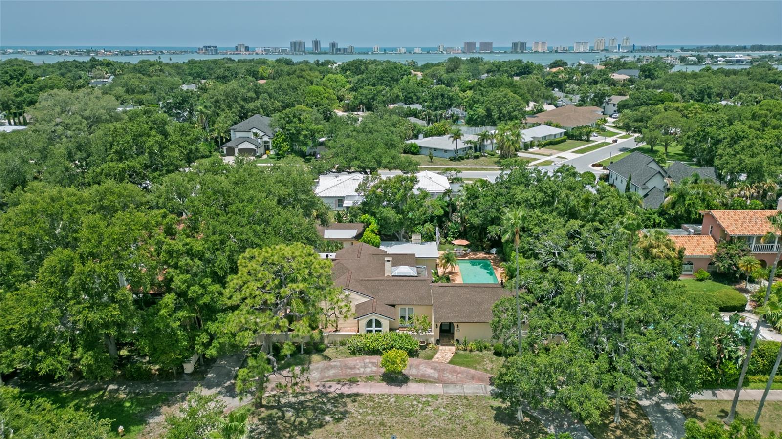 Photo of 1330 INDIAN ROCKS ROAD BELLEAIR FL 33756