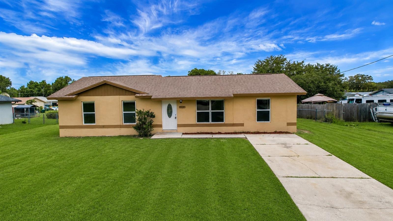 Photo of 1229 PADGETT CIRCLE LADY LAKE FL 32159