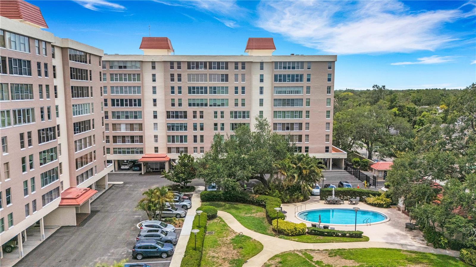 Photo of 2403 S ARDSON PLACE #402B TAMPA FL 33629