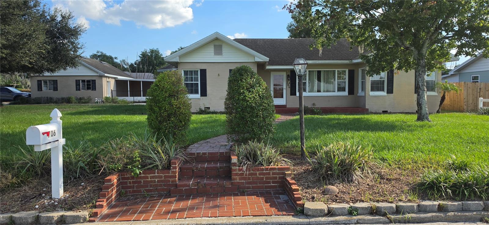 Photo of 706 AVENUE I WINTER HAVEN FL 33881