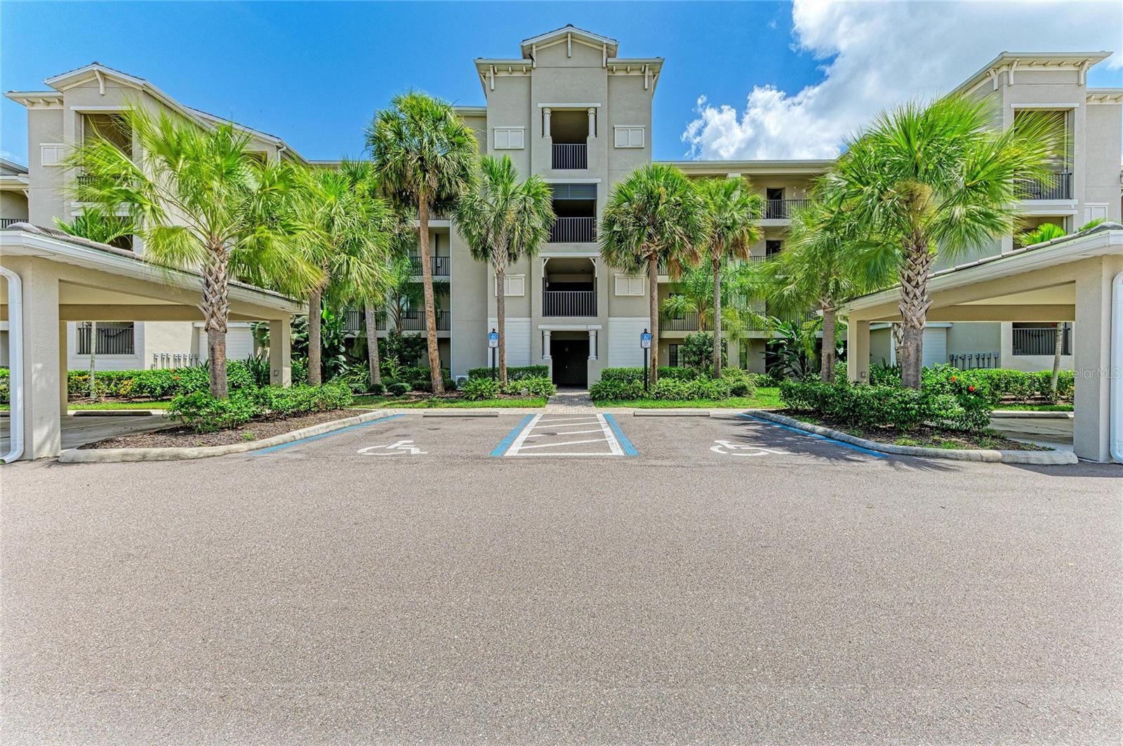 Photo of 18008 GAWTHROP DRIVE #302 BRADENTON FL 34211