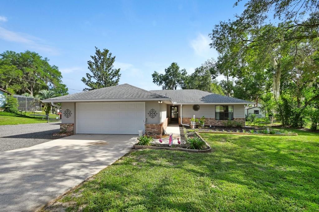 Photo of 235 W RETTA STREET DE LEON SPRINGS FL 32130