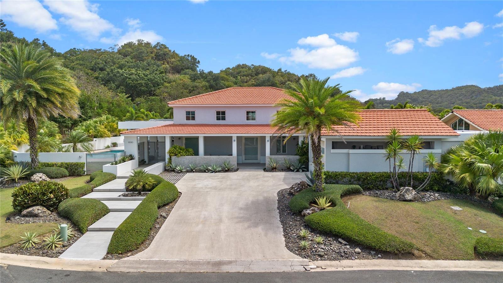 Photo of 530 CAMINO DE GUILLARTE DORADO, PR PR 00646