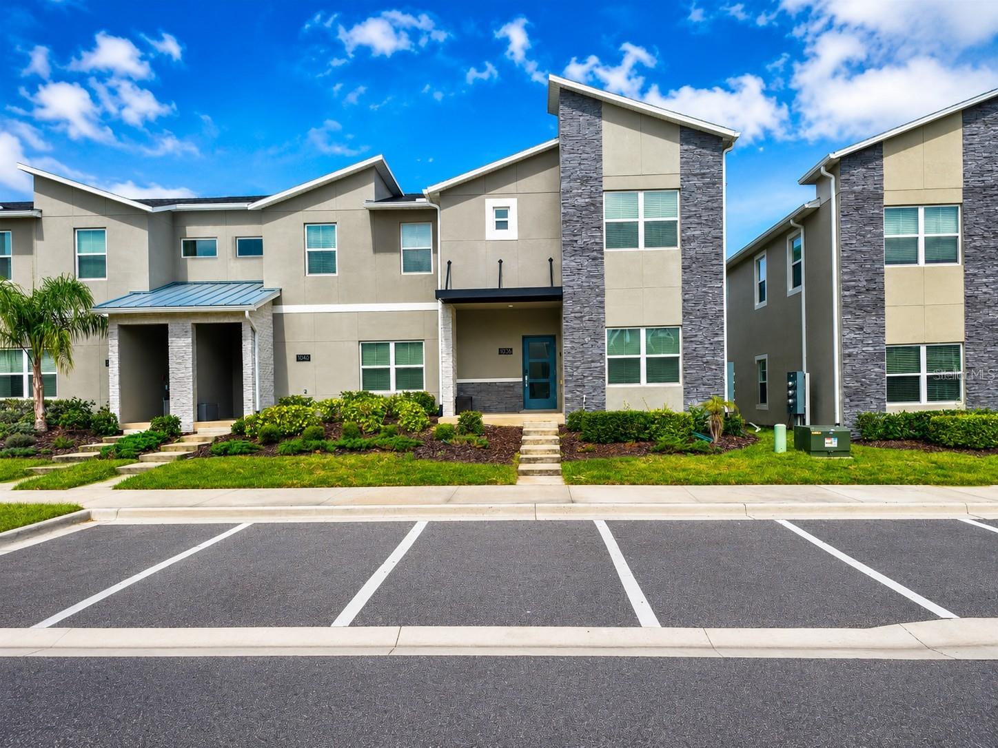 Photo of 1036 LEADER STREET DAVENPORT FL 33896
