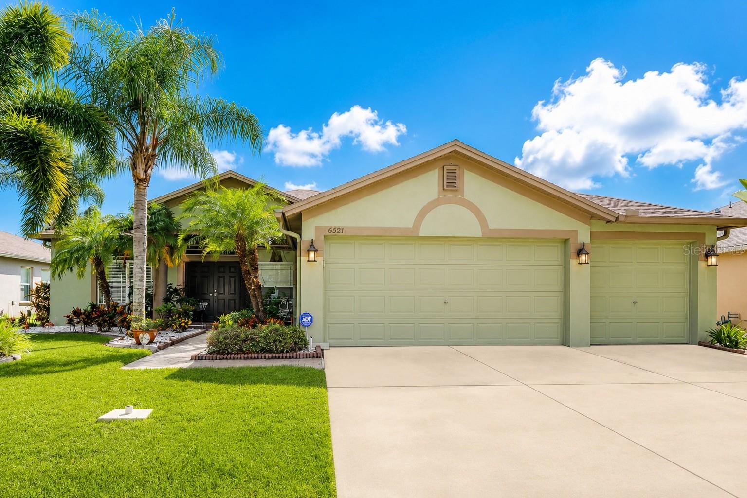 Photo of 6521 CARRINGTON SKY DRIVE APOLLO BEACH FL 33572