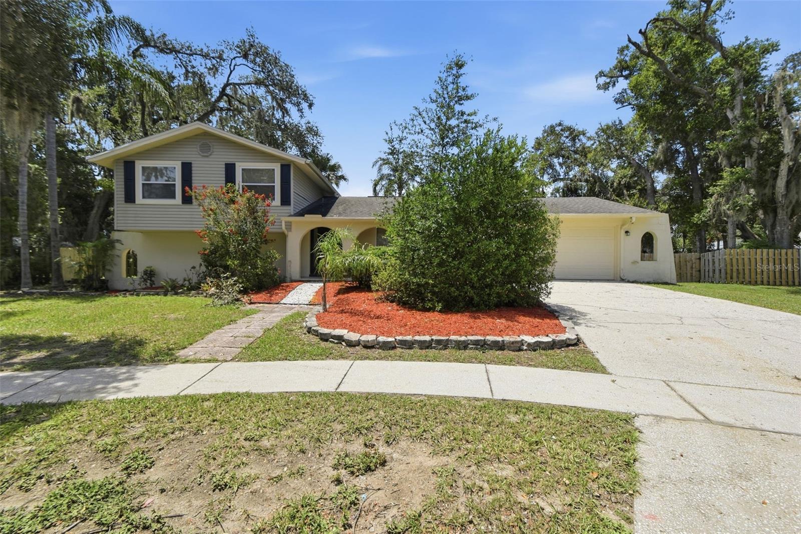 Photo of 1200 LAKE VALRICO LANE VALRICO FL 33594