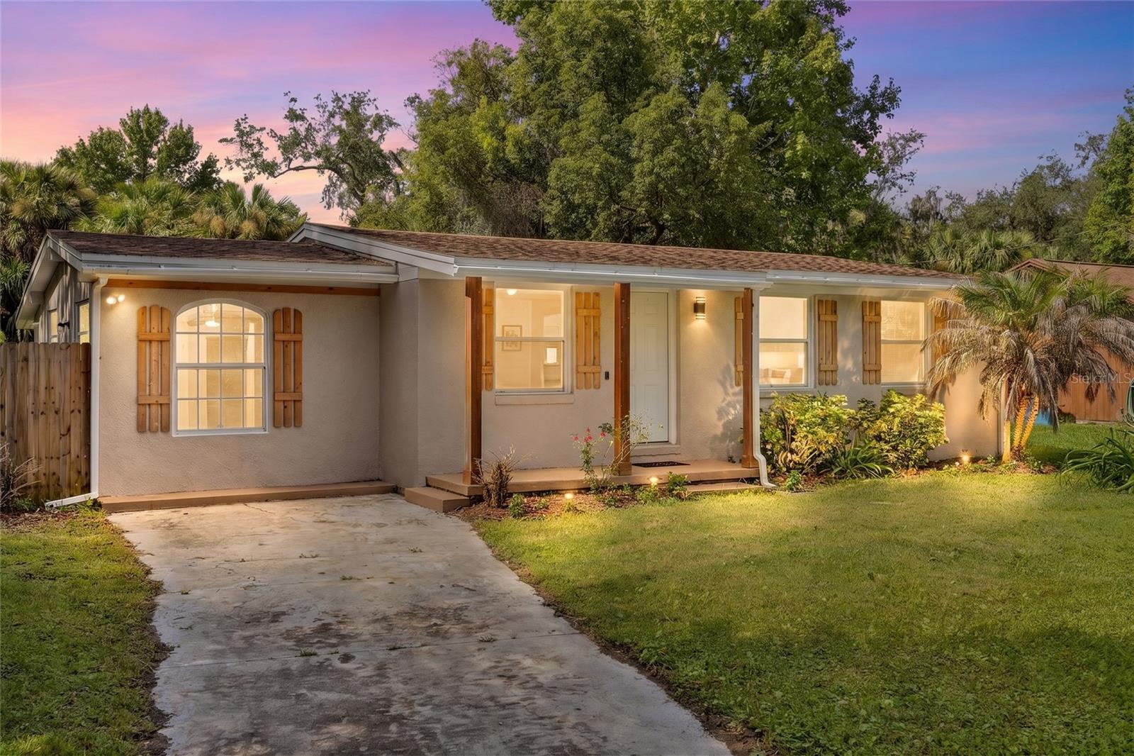 Photo of 247 TOMS ROAD DEBARY FL 32713