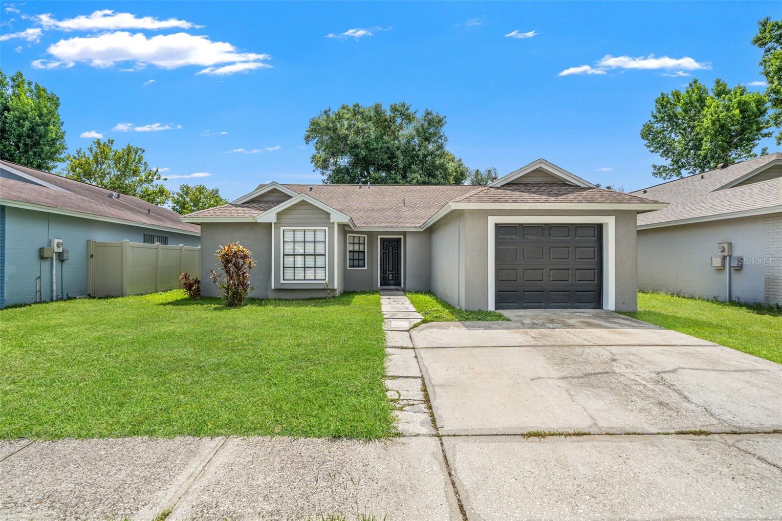 Photo of 12714 TROWBRIDGE LANE TAMPA FL 33624