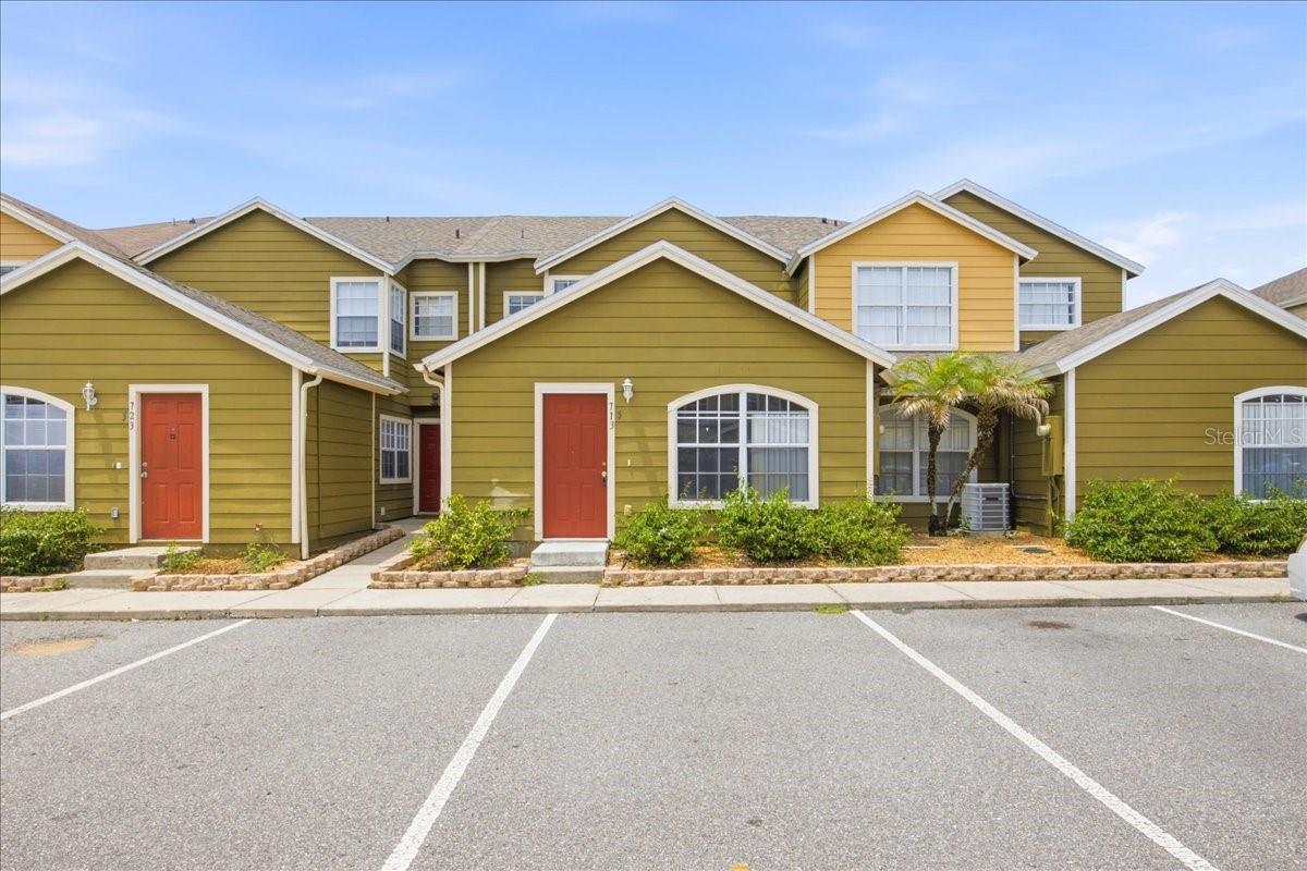 Photo of 713 WASHINGTON PALM LOOP #Front Unit DAVENPORT FL 33897