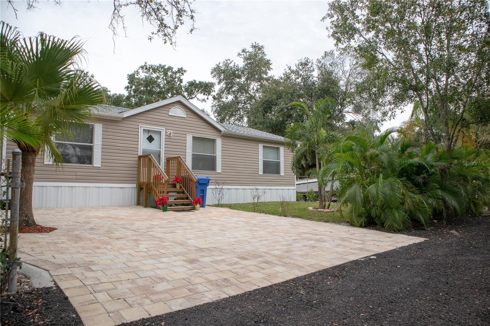 Photo of 5823 BARRY LANE TAMPA FL 33634