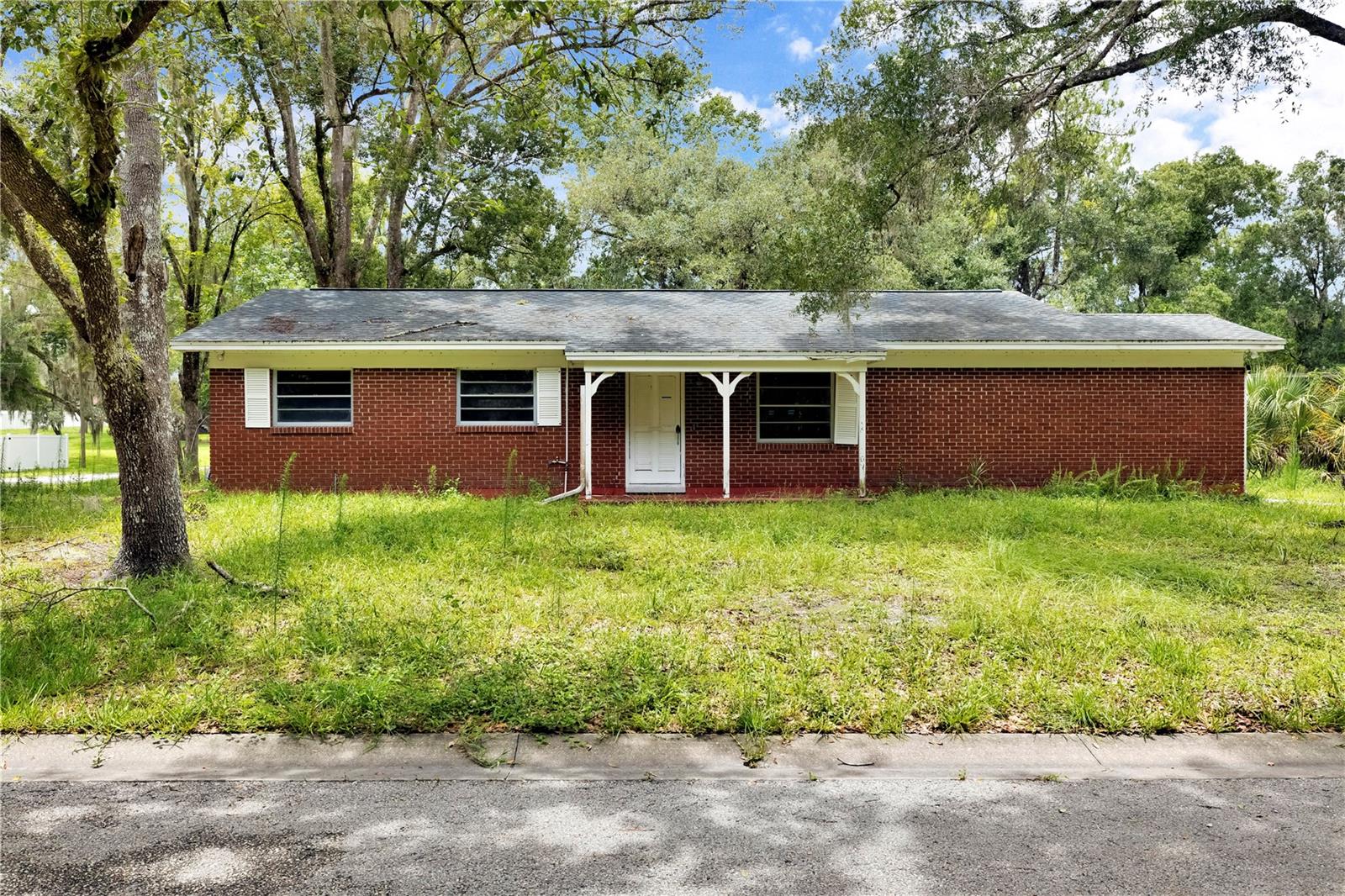 Photo of 11916 DAVIS ROAD TAMPA FL 33637