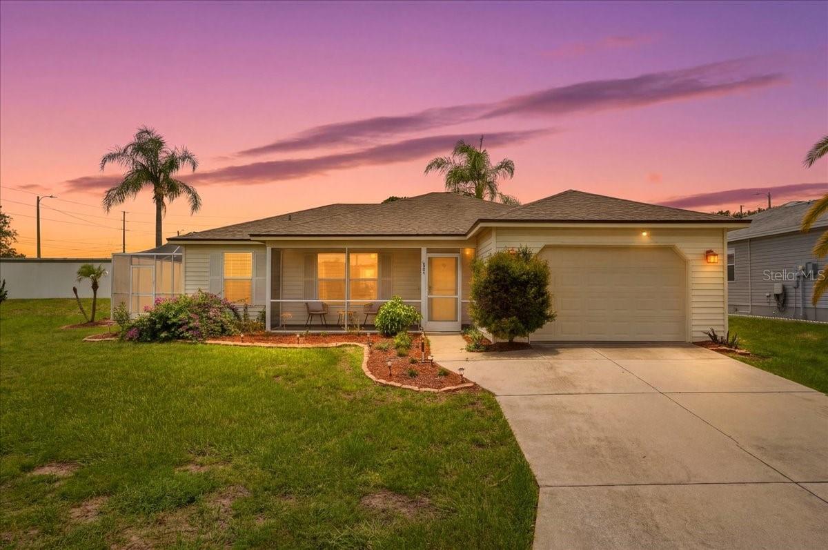 Photo of 1001 CANARY CIRCLE LAKELAND FL 33809