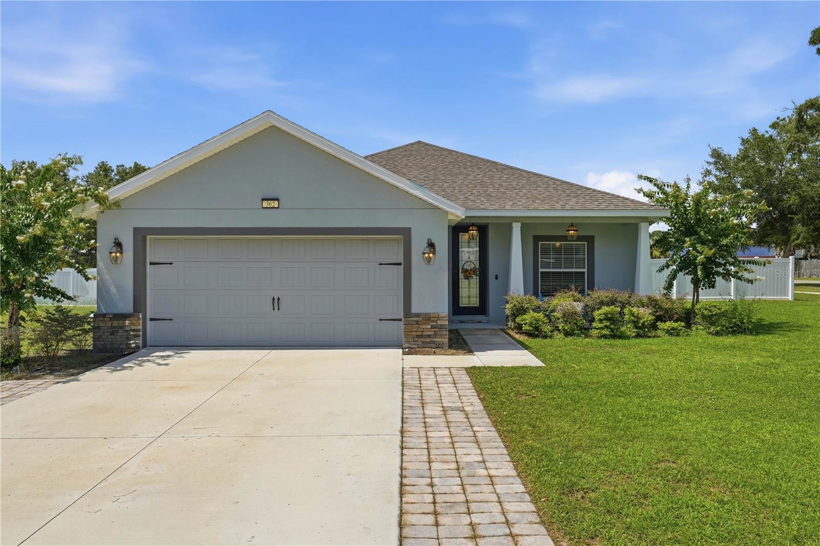Photo of 362 LAKE STREET UMATILLA FL 32784