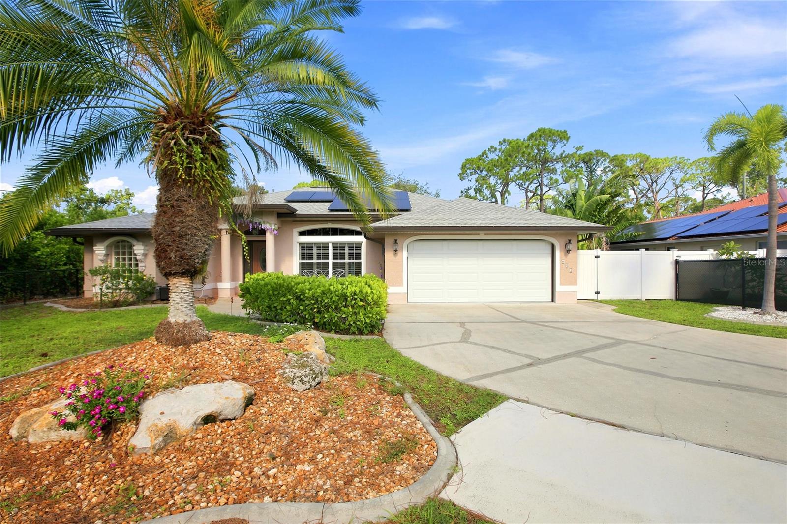 Photo of 652 N ELM STREET ENGLEWOOD FL 34223
