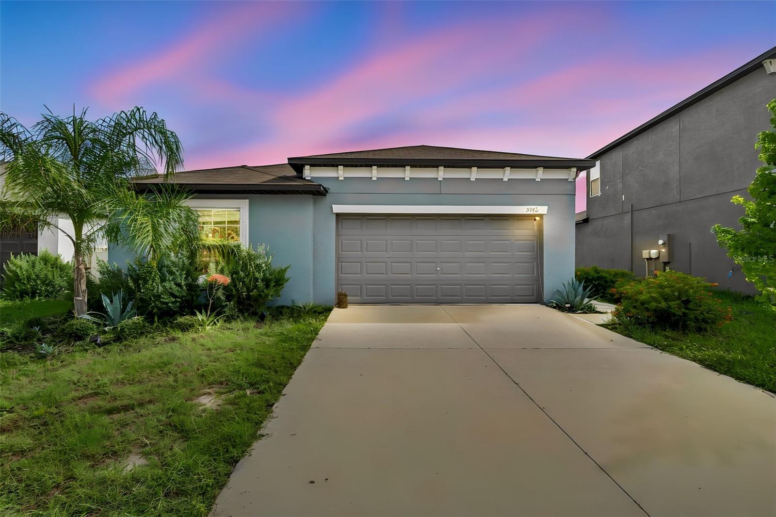 Photo of 5362 BLUE HORIZON WAY WIMAUMA FL 33598