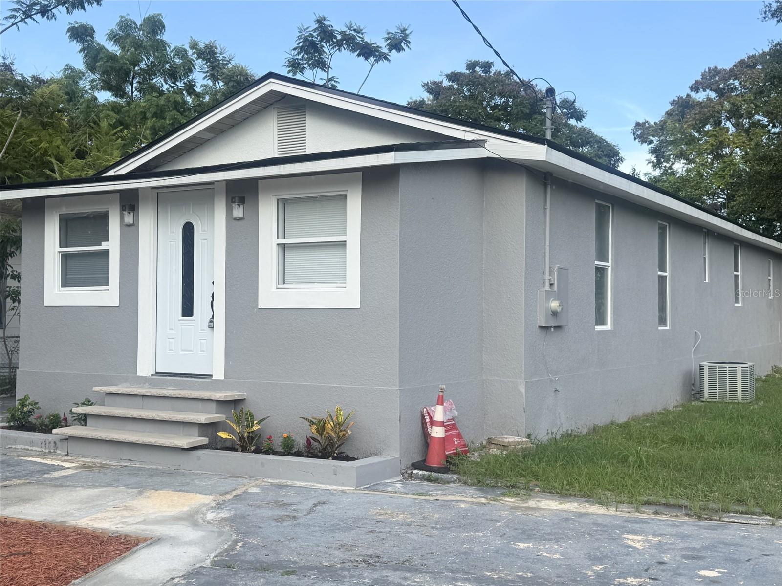 Photo of 425 S OBSERVATORY DRIVE ORLANDO FL 32835