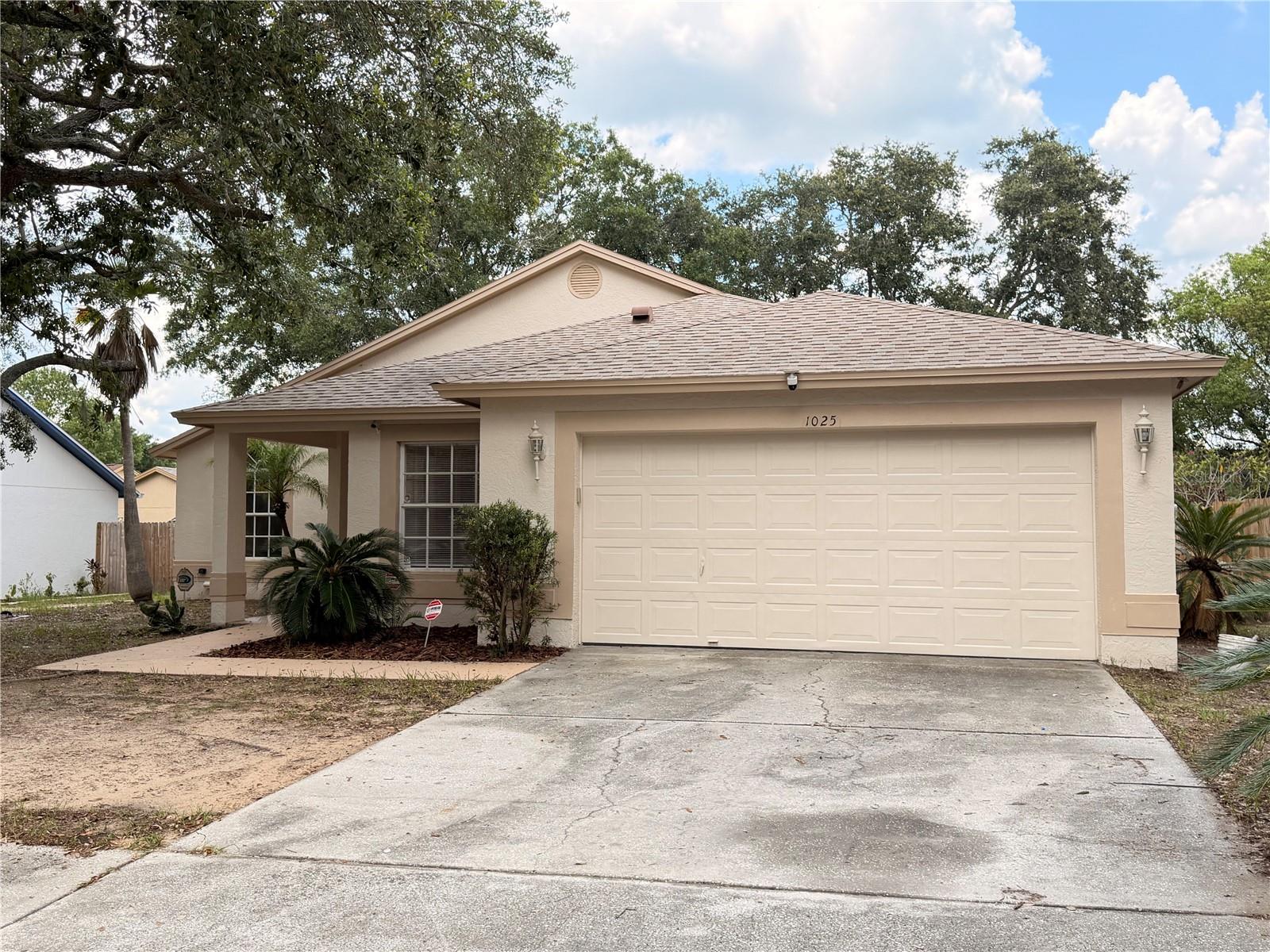 Photo of 1025 MALLETWOOD DRIVE BRANDON FL 33510