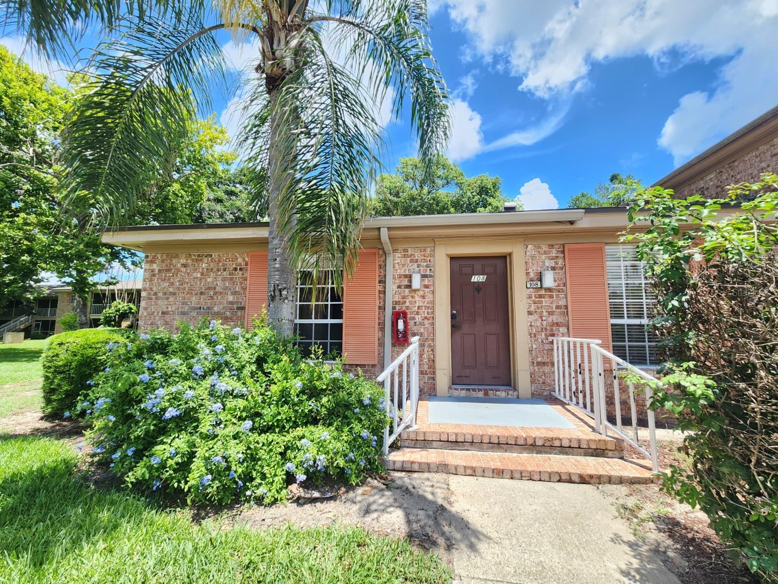 Photo of 416 BANYON TREE CIRCLE #108 MAITLAND FL 32751