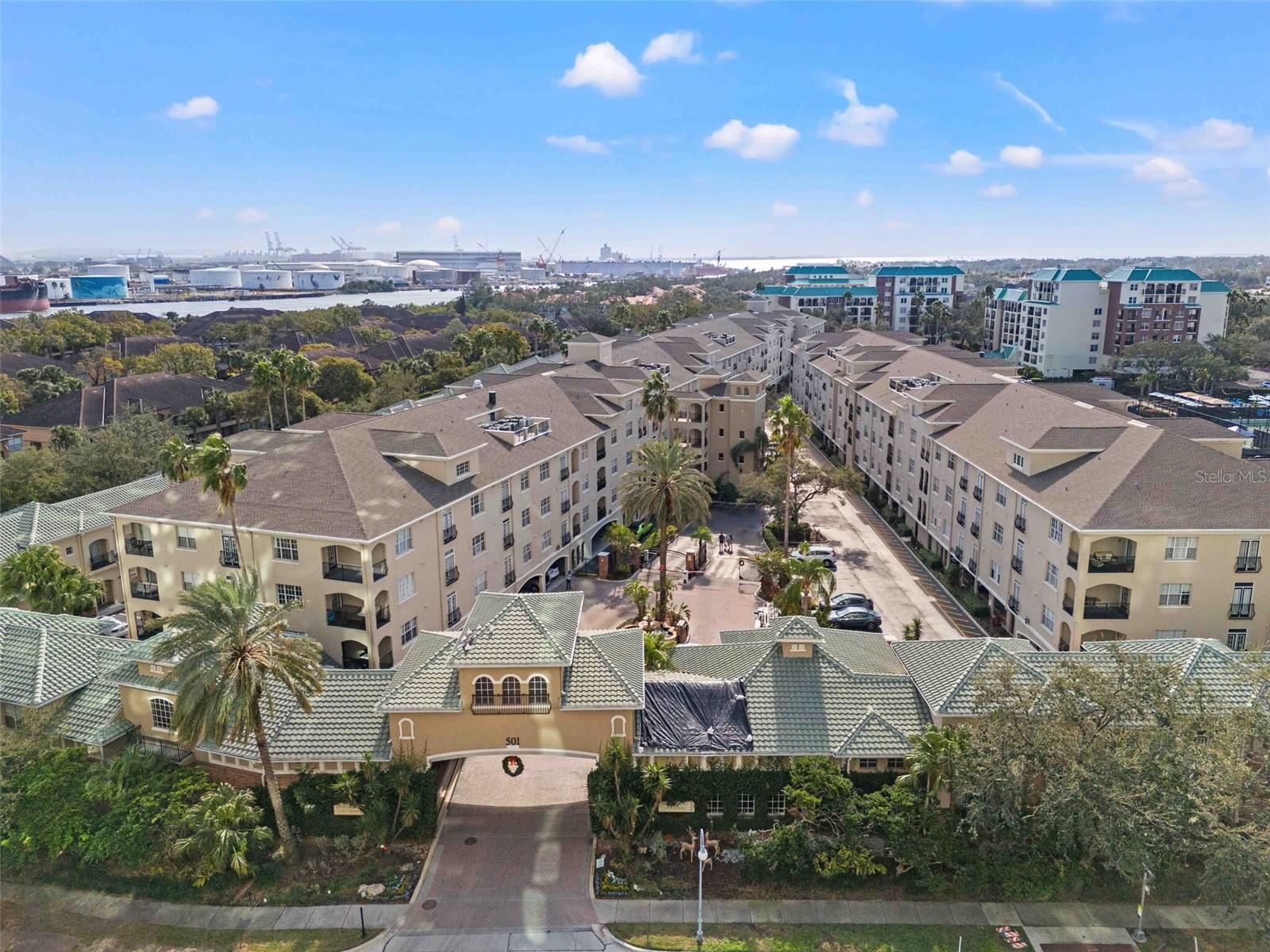 Photo of 501 KNIGHTS RUN AVENUE #2111 TAMPA FL 33602