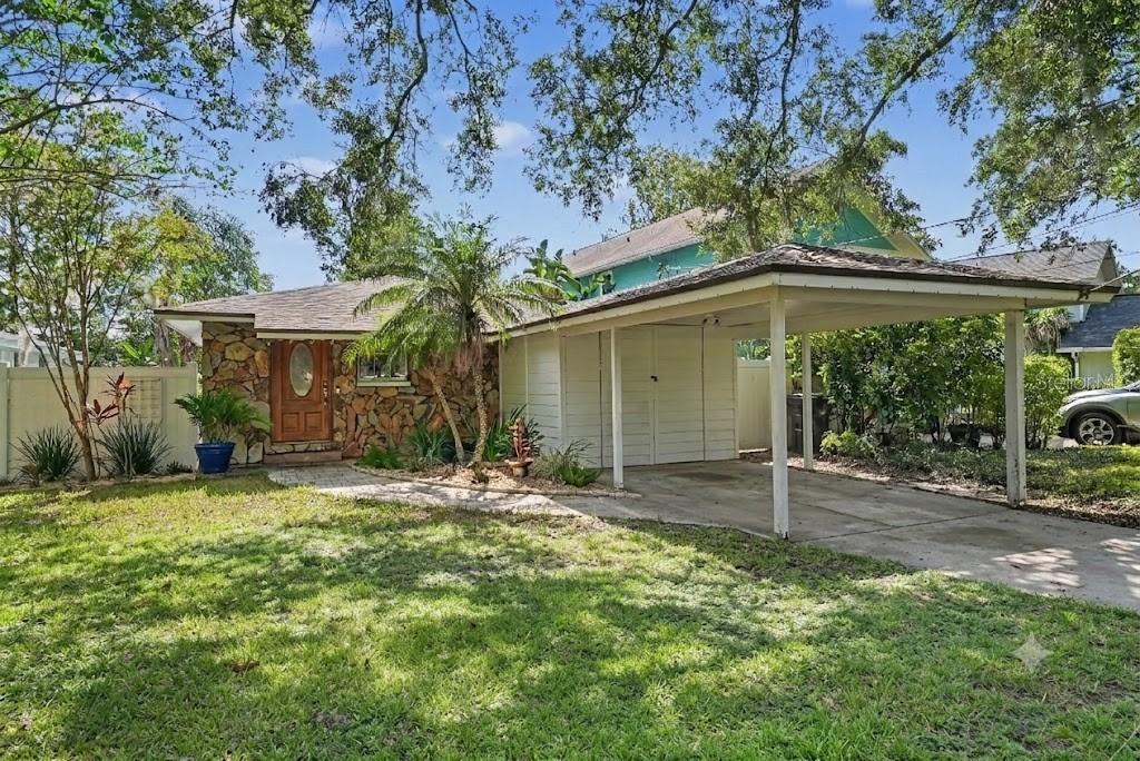 Photo of 12320 WOODLEIGH AVENUE TAMPA FL 33612