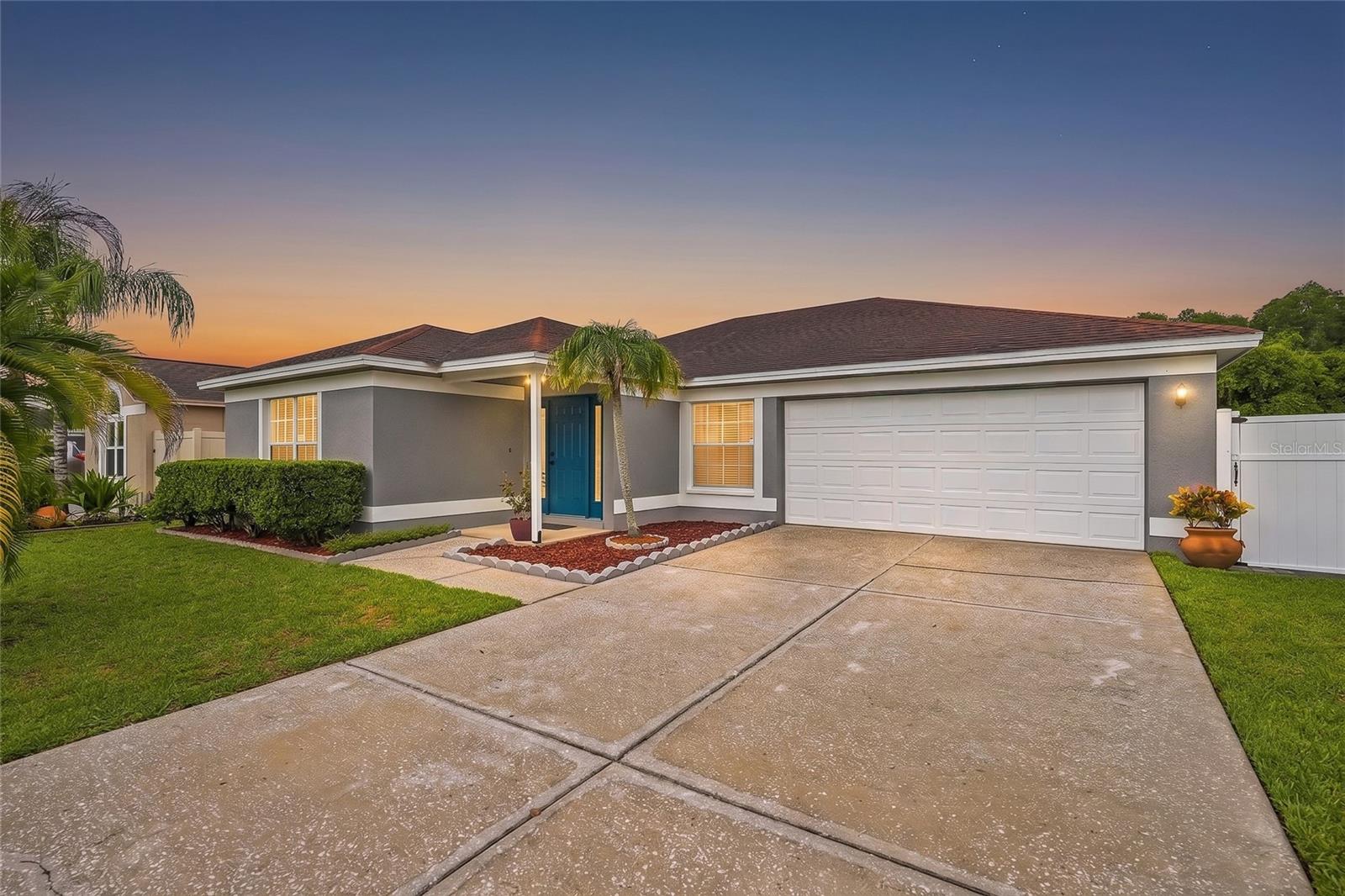 Photo of 11026 STREAMSIDE DRIVE TAMPA FL 33624