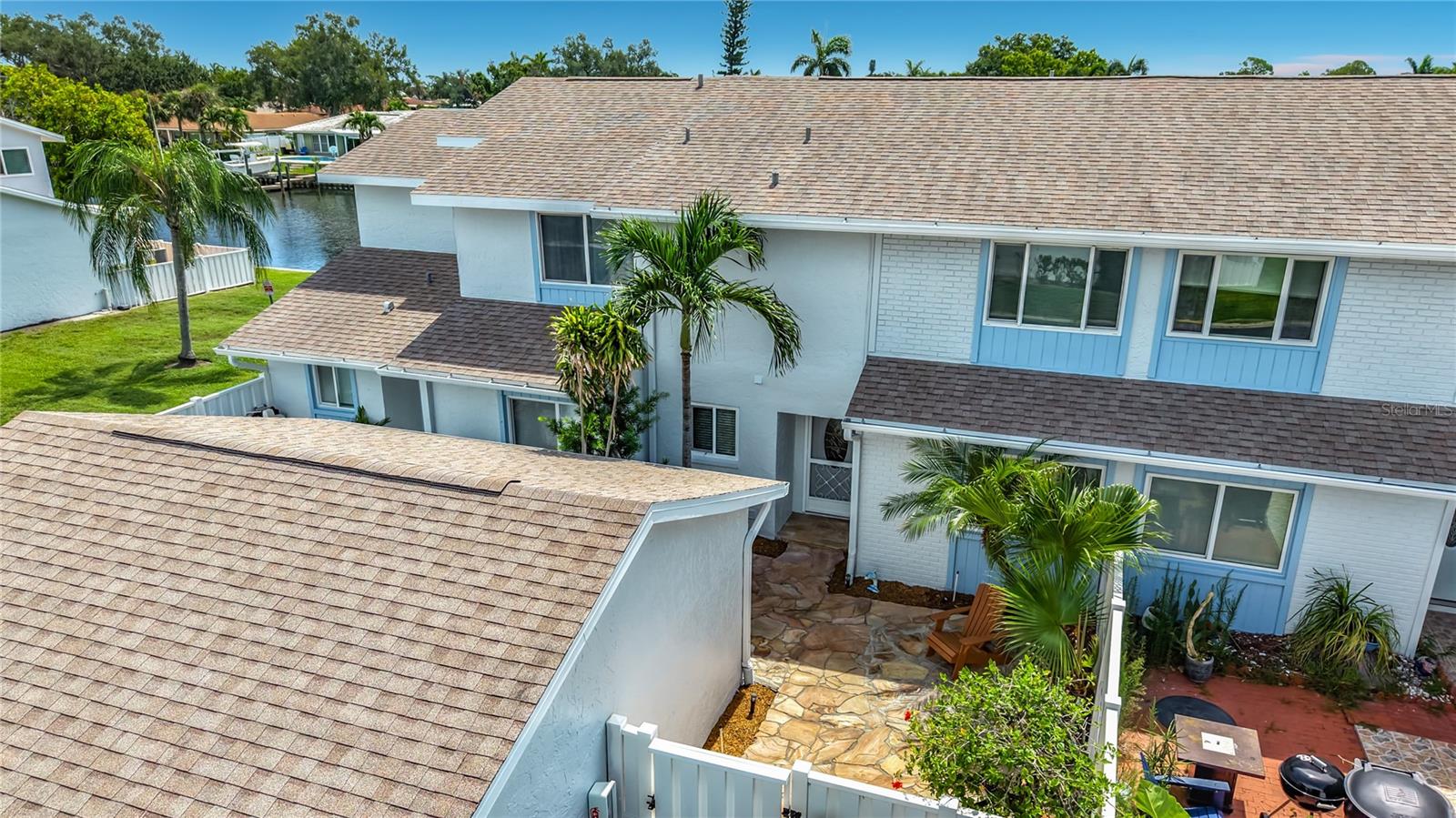Photo of 6537 CAPE HATTERAS WAY #2 ST PETERSBURG FL 33702