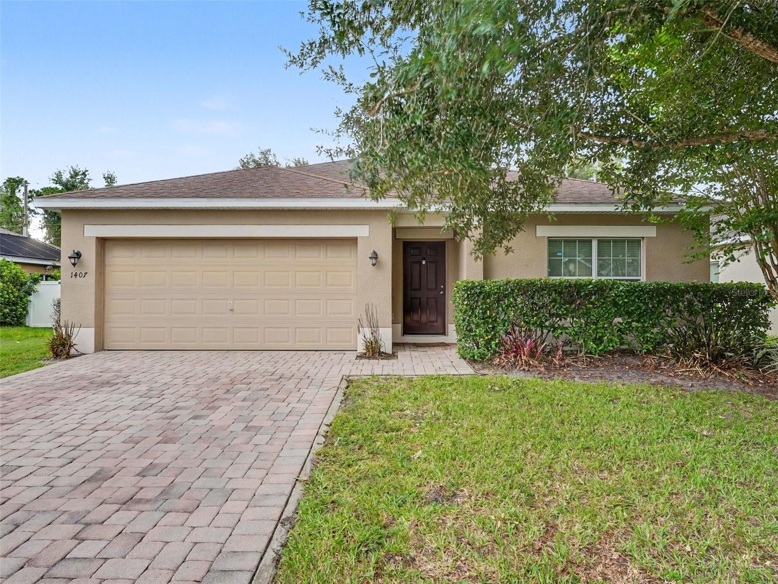 Photo of 1407 MARSH MEADOW LN DAVENPORT FL 33896