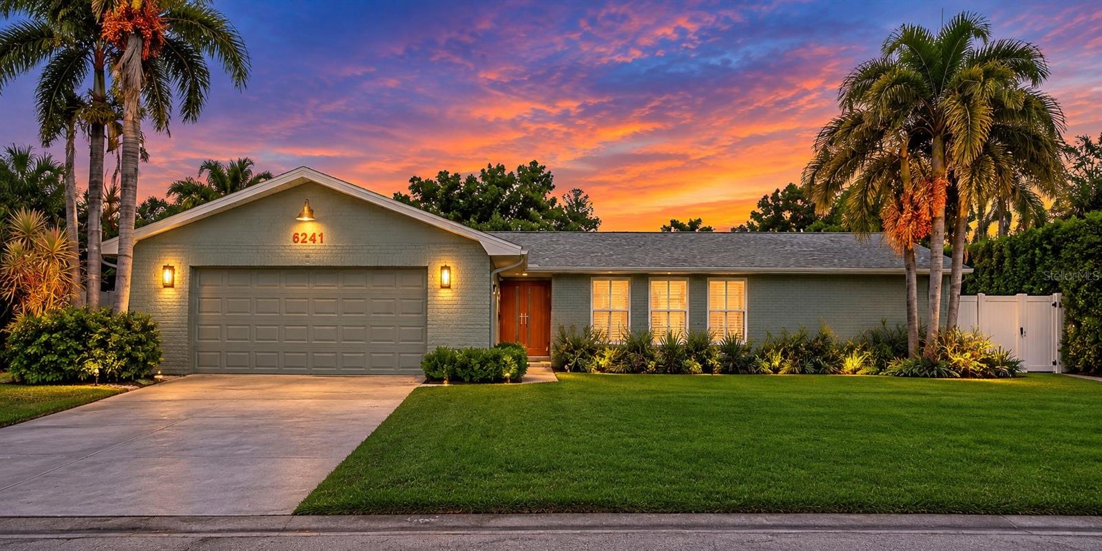 Photo of 6241 TANGLEWOOD DRIVE ST PETERSBURG FL 33702
