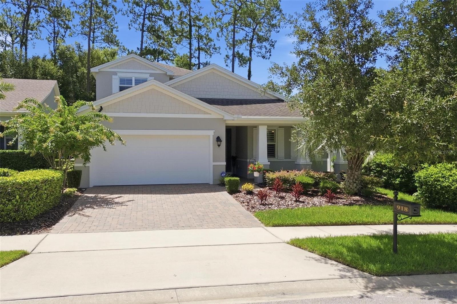 Photo of 918 S VICTORIA HILLS DRIVE DELAND FL 32724