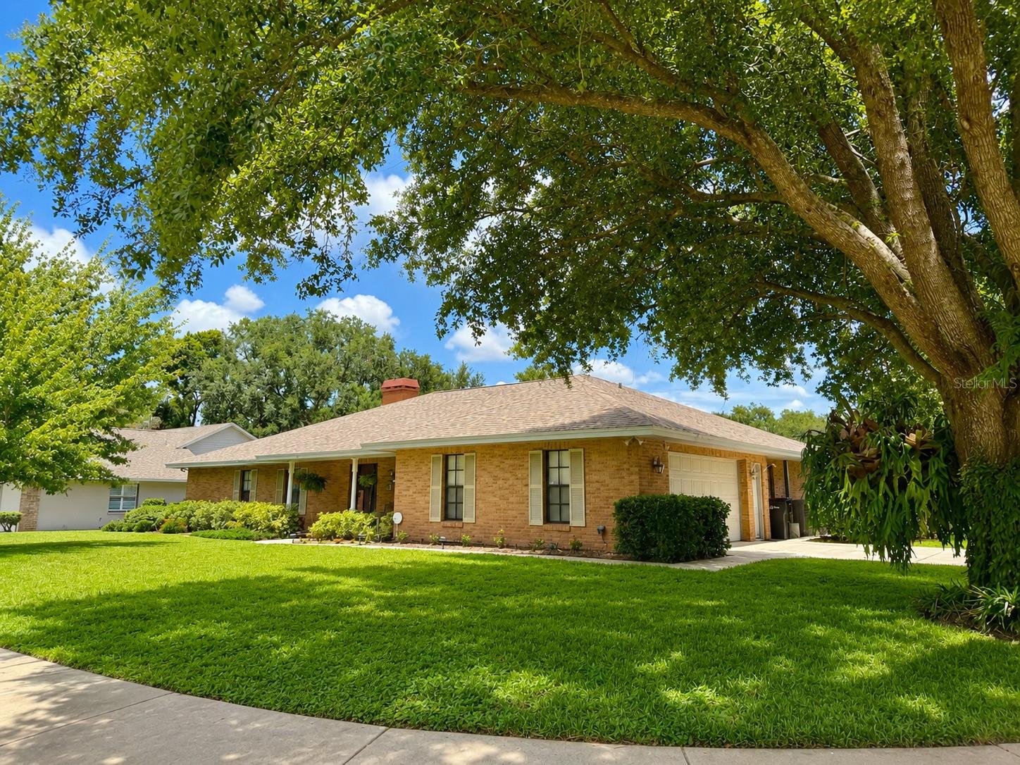 Photo of 411 SUMMIT CHASE DRIVE VALRICO FL 33594