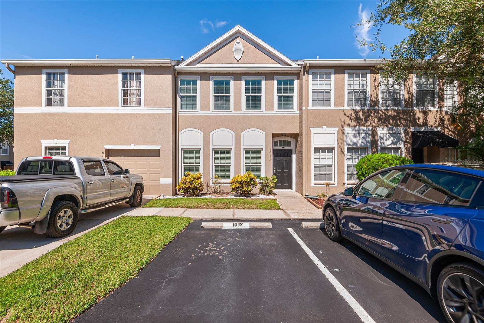 Photo of 10112 FARMINGDALE PLACE TAMPA FL 33624