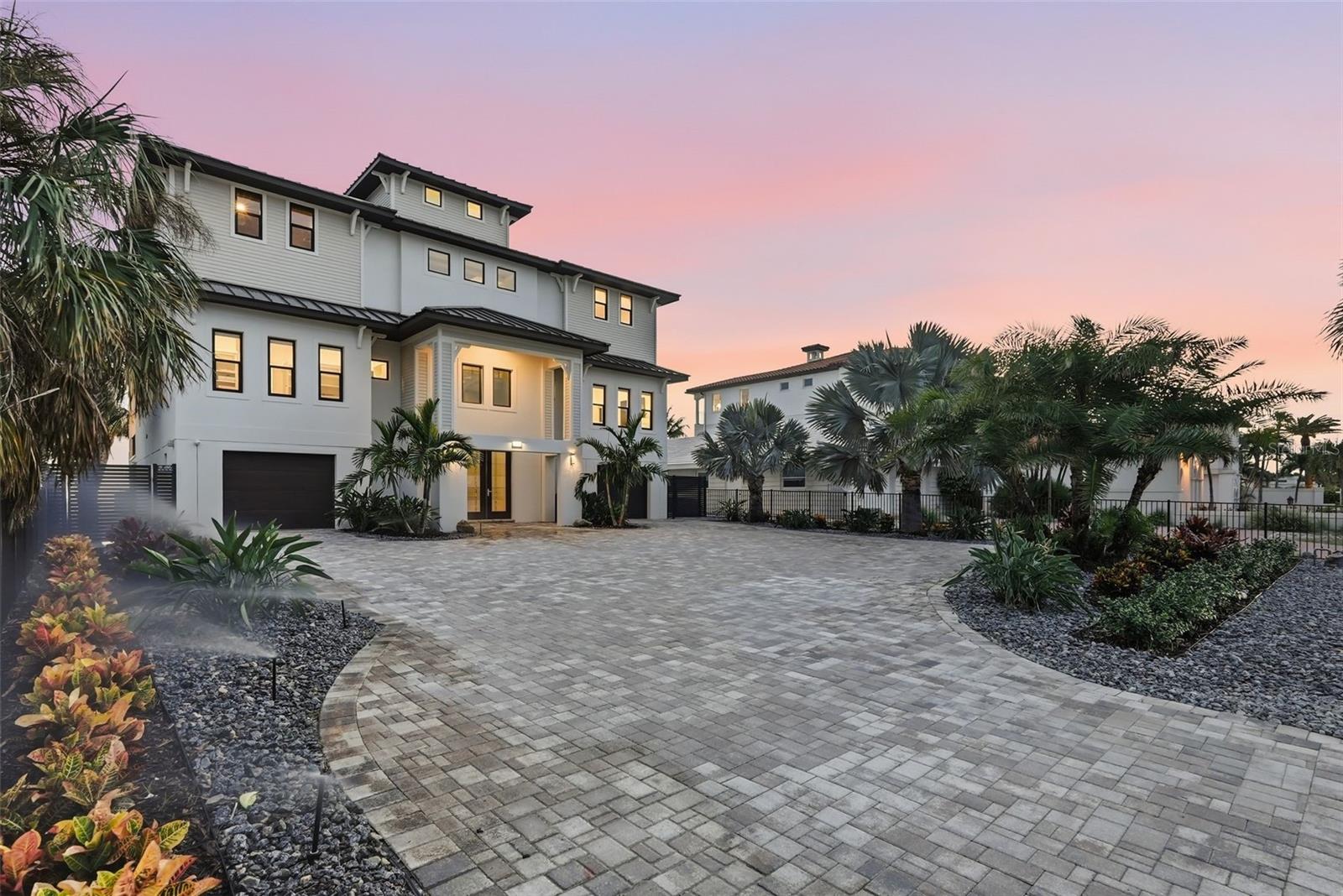 Photo of 15908 GULF BOULEVARD REDINGTON BEACH FL 33708